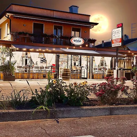 Bar Moro 1963 بيت ضيافة كافالّينو