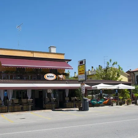 Bar Moro 1963 Guest house 4*